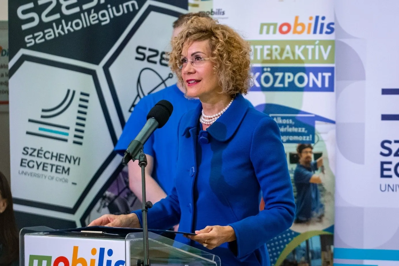 Dr Eszter Lukács, Vice President for International Affairs and Strategic Relations at Széchenyi István University, called the ‘Interstellar Connections Day’ a historic moment (Photo: Máté Dudás)